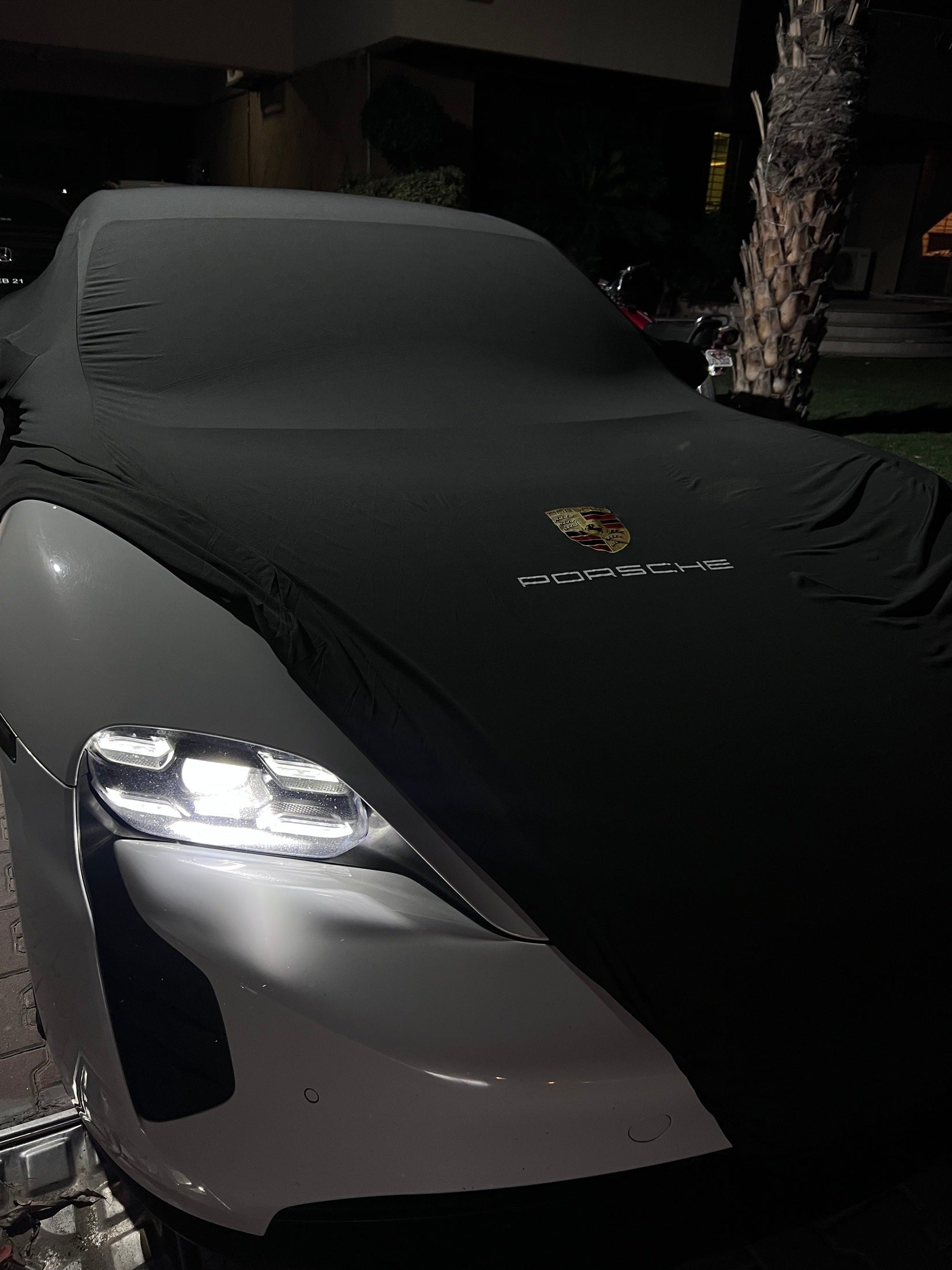 Porsche Taycan Top Cover