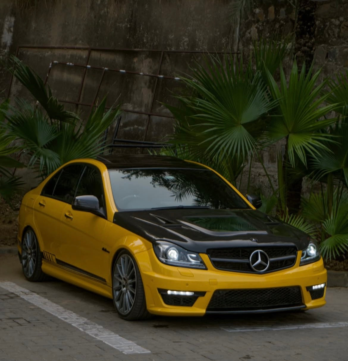 Mercedes W204 C63 Carbon Fiber Hood With Transparent Glass