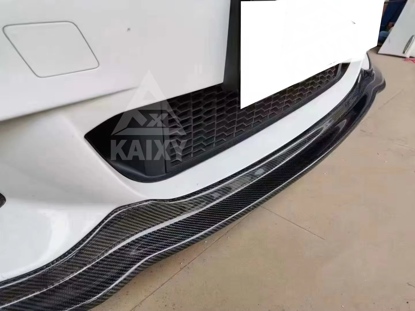 BMW M5 F10 Front Lip V2 - Carbon Fiber