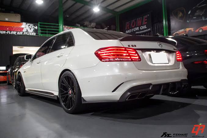 Mercedes W212 E63 AMG Rear Carbon Fiber Diffuser