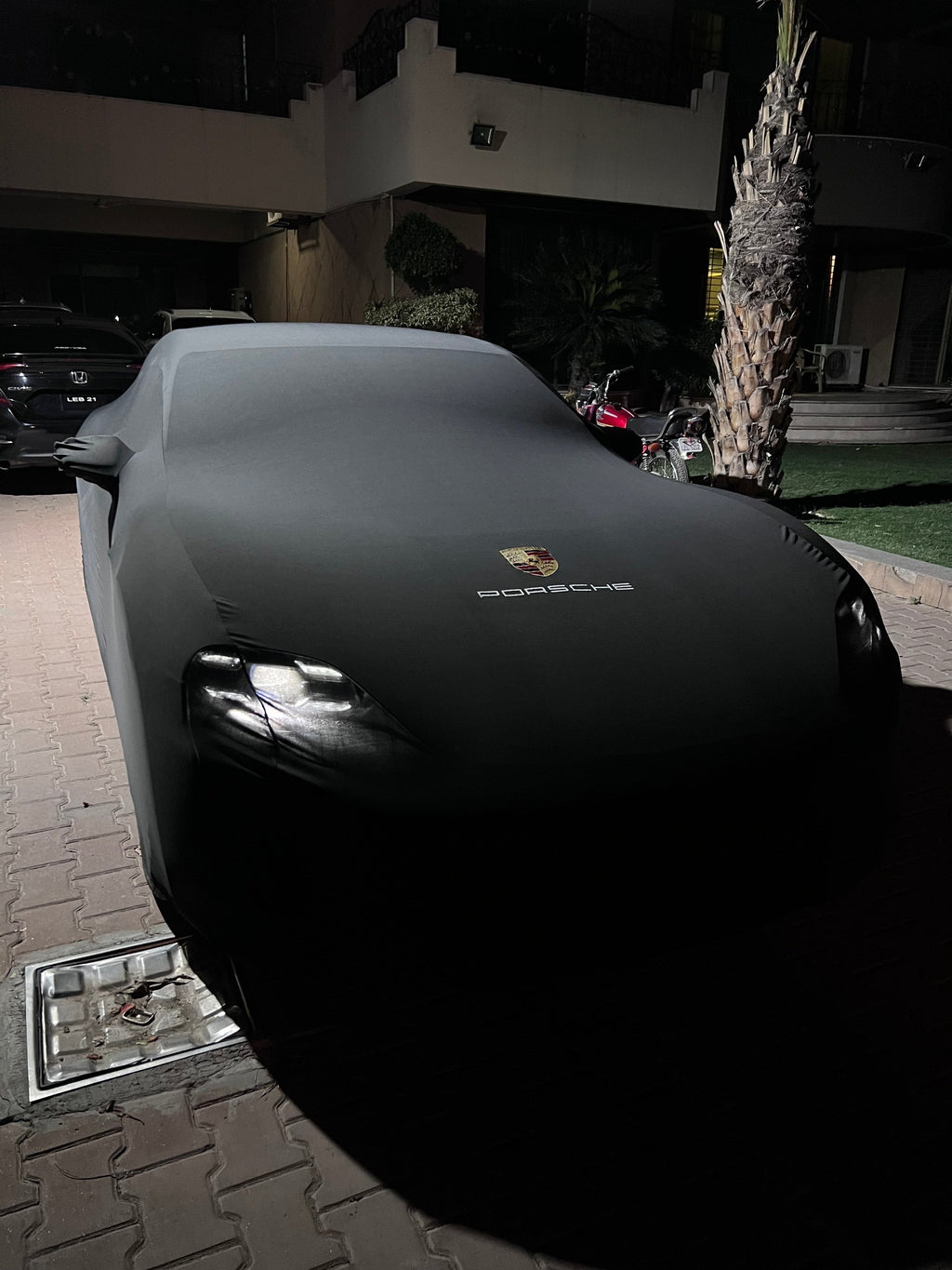 Porsche Taycan Top Cover