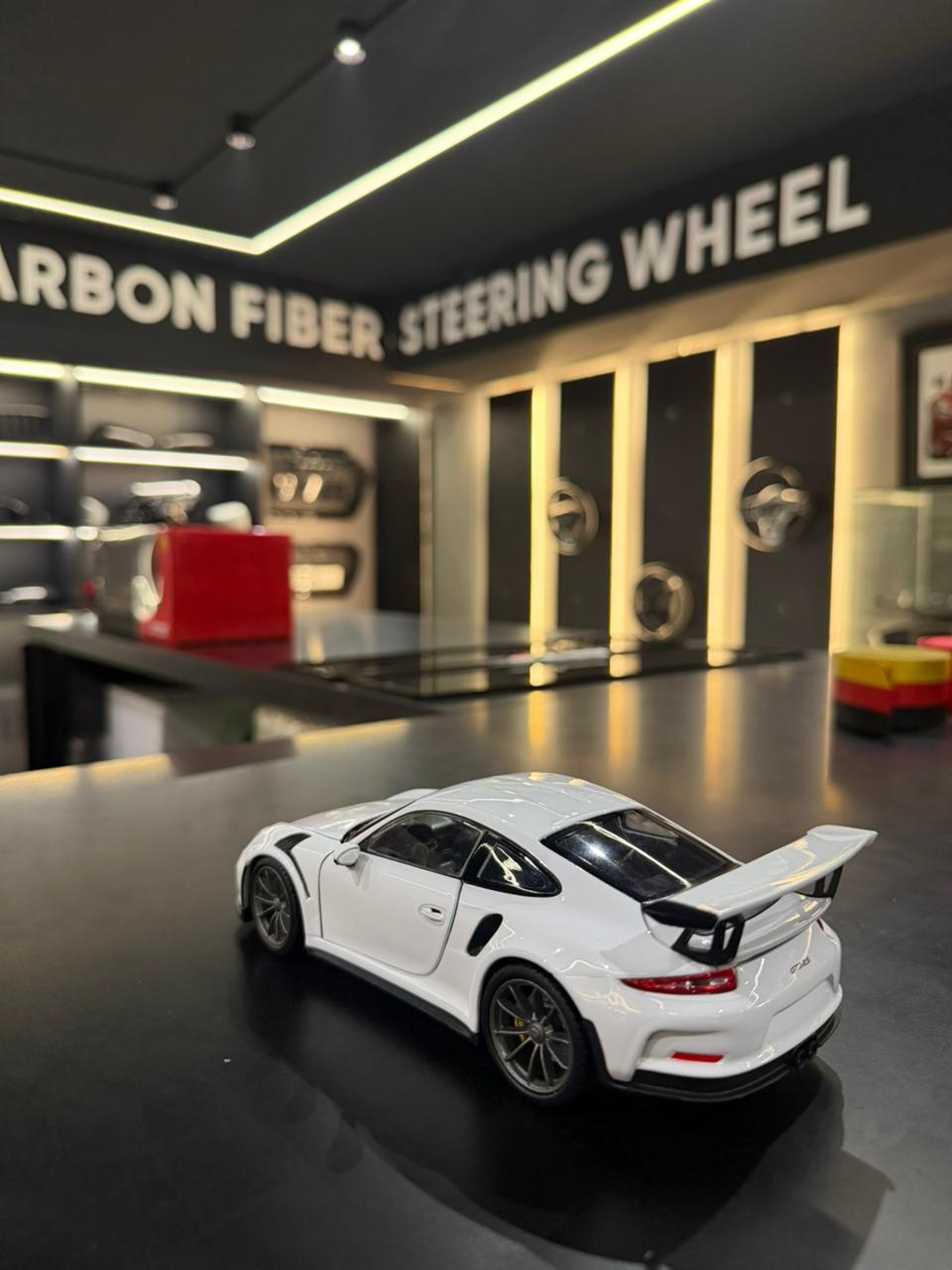 Porsche 911 GT3 RS Diecast Model