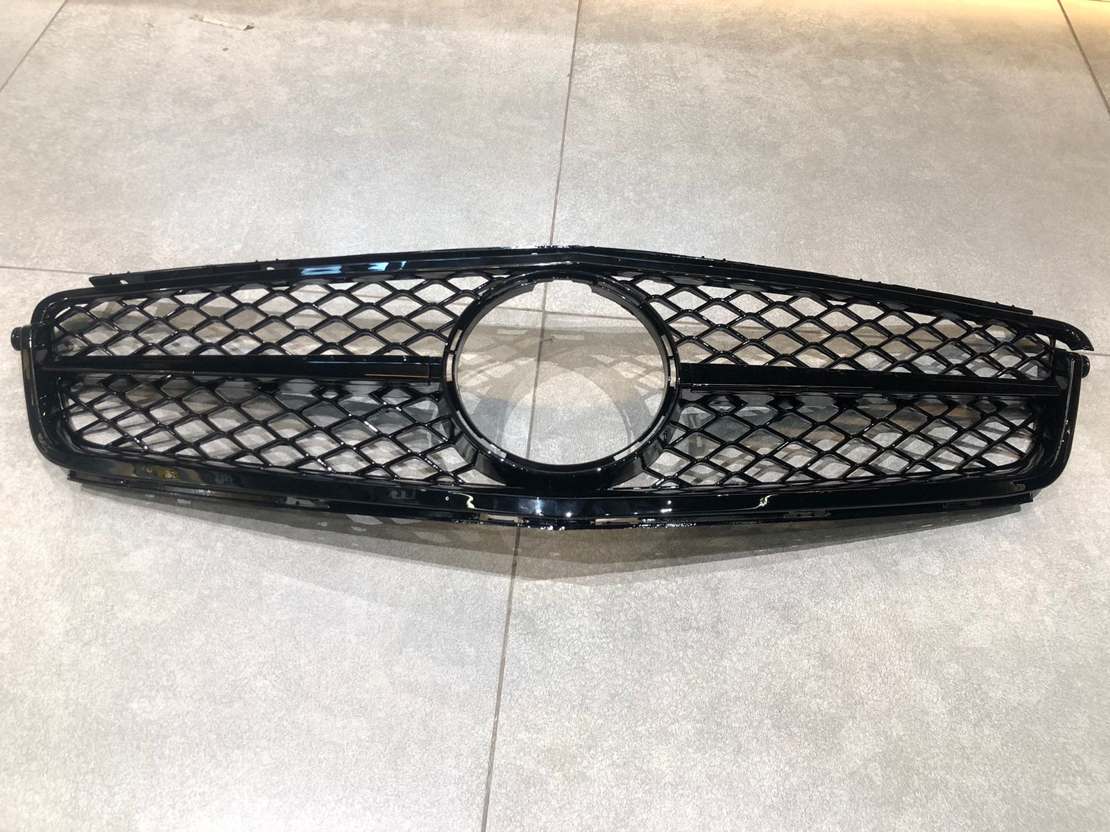Mercedes W204 C63 2008-2010 Grill