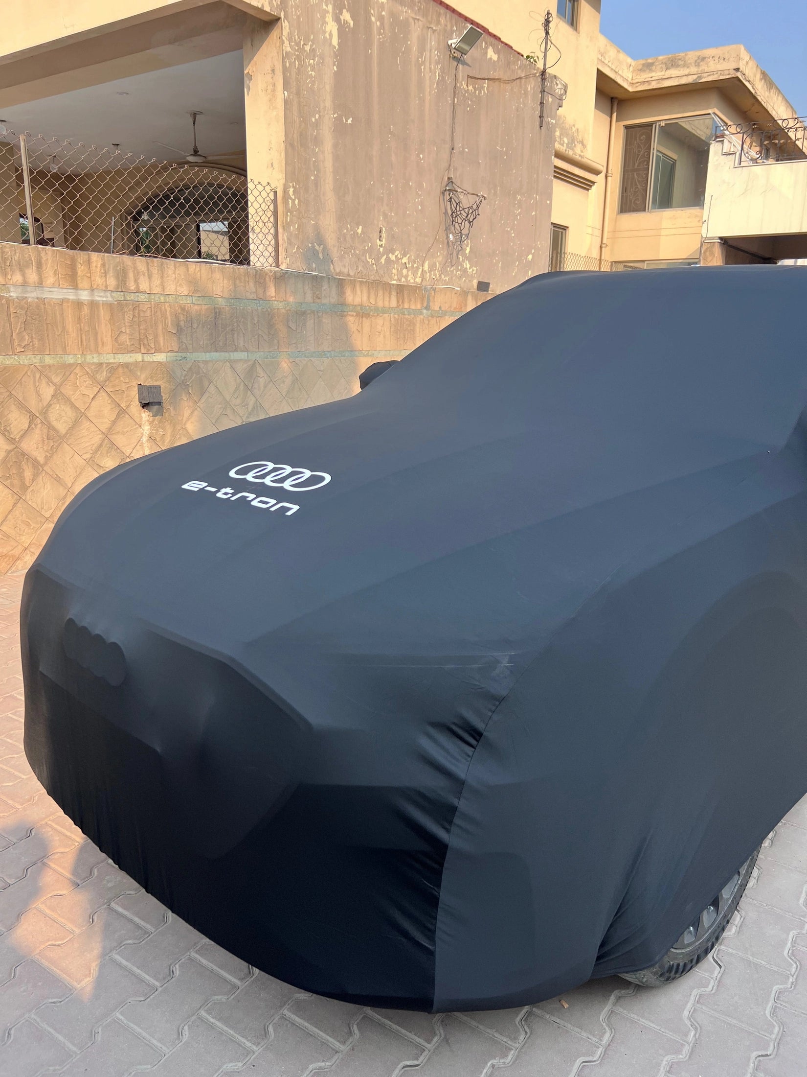 Audi E-tron Top Cover