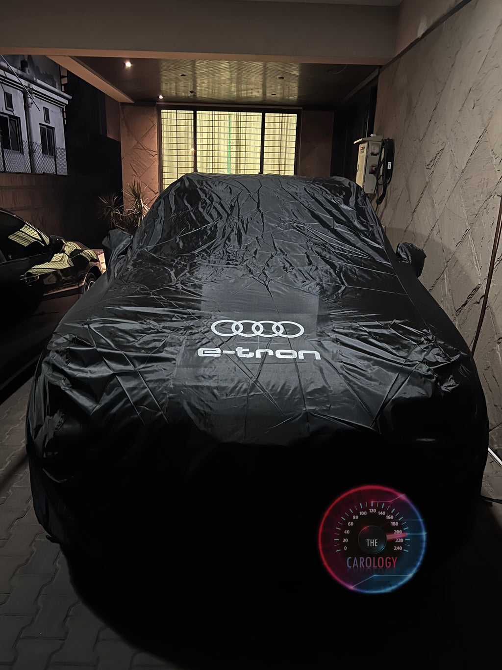 Audi E-tron Top Cover