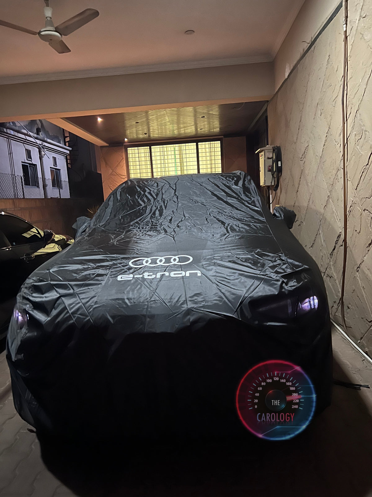 Audi E-tron Top Cover